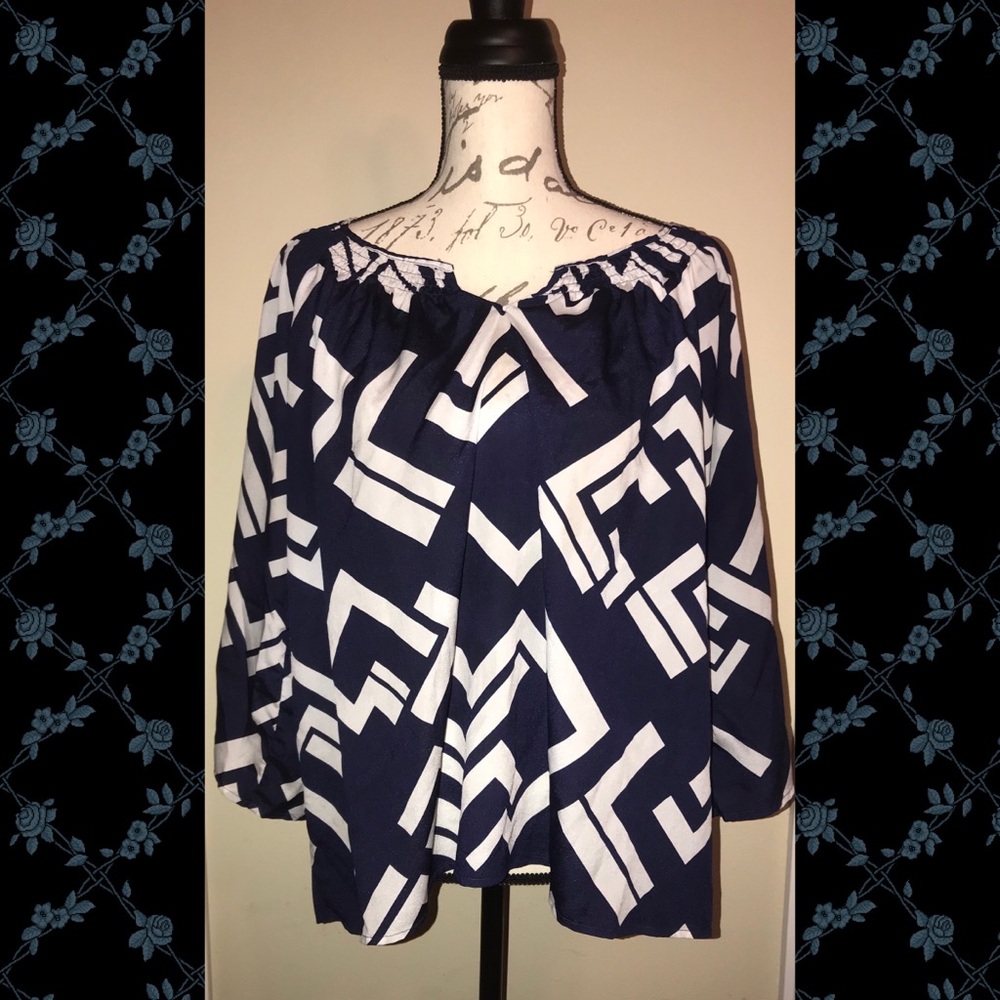 Old Navy Chevron Blouse sz XXL